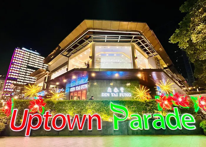 Free Welcome Breakfast, Bgc 1br, 300mbps Fiber, Steps To Mitsukoshi & Uptown, 15j Apartment *