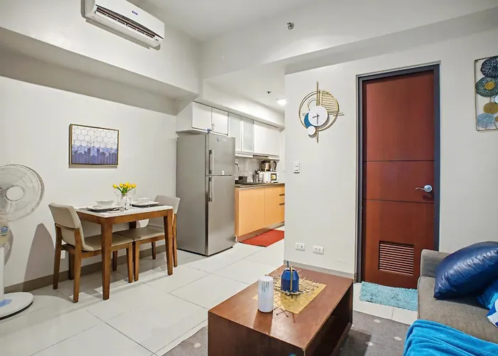 Apartment Free Welcome Breakfast, Bgc 1br, 300mbps Fiber, Steps To Mitsukoshi & Uptown, 15j