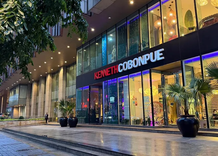 Apartment Free Welcome Breakfast, Bgc 1br, 300mbps Fiber, Steps To Mitsukoshi & Uptown, 15j Manila